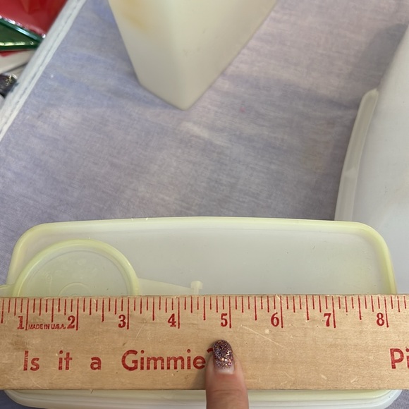 4 Vintage Tupperware - Picture 8 of 8